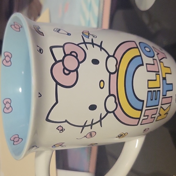Hello Kitty Mug - Picture 3 of 3